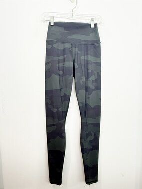 Alo Yoga High Waist Camo Vapor Legging Black Camouflage Size Small